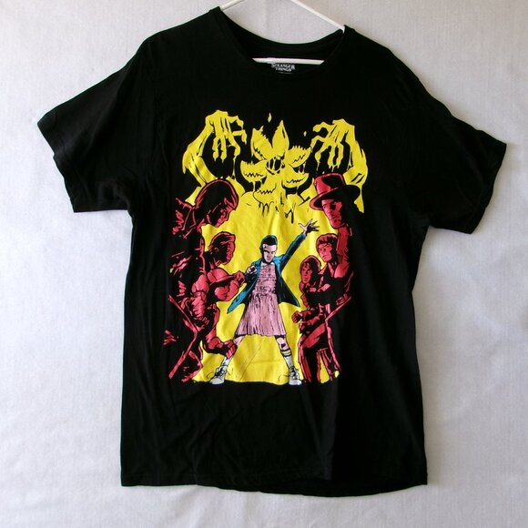 Stranger Things Eleven Vs Demagorgon T-Shirt Netflix Loot Crate XL - Picture 1 of 3